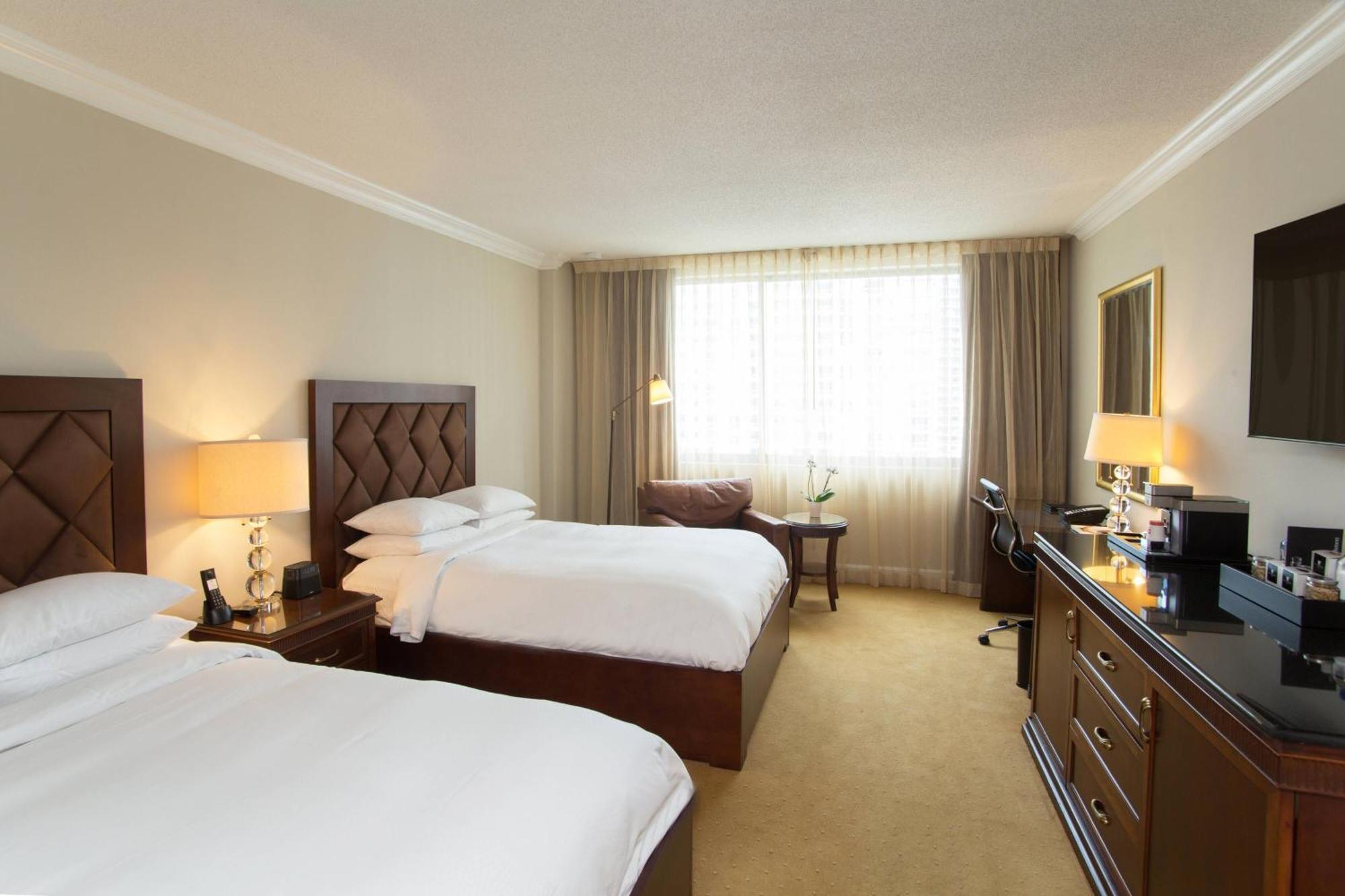 Jw Marriott Miami Hotel Exterior photo