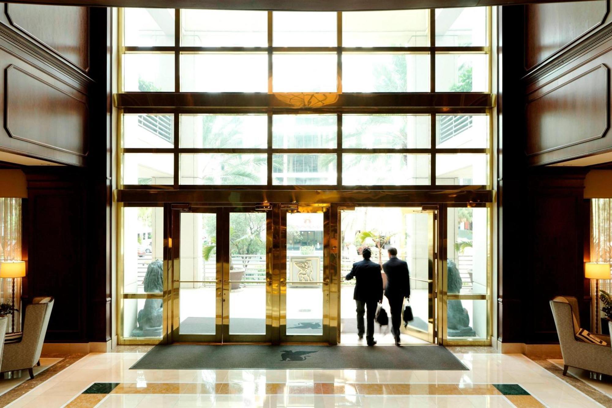 Jw Marriott Miami Hotel Exterior photo