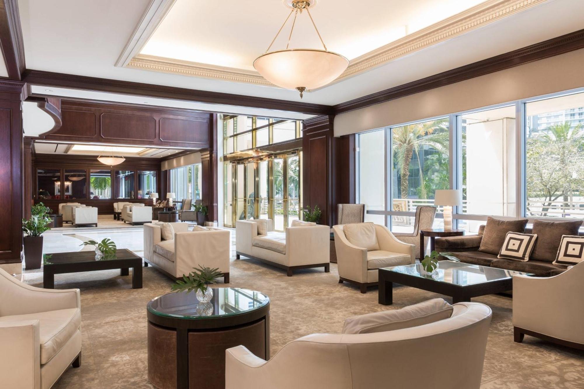 Jw Marriott Miami Hotel Exterior photo