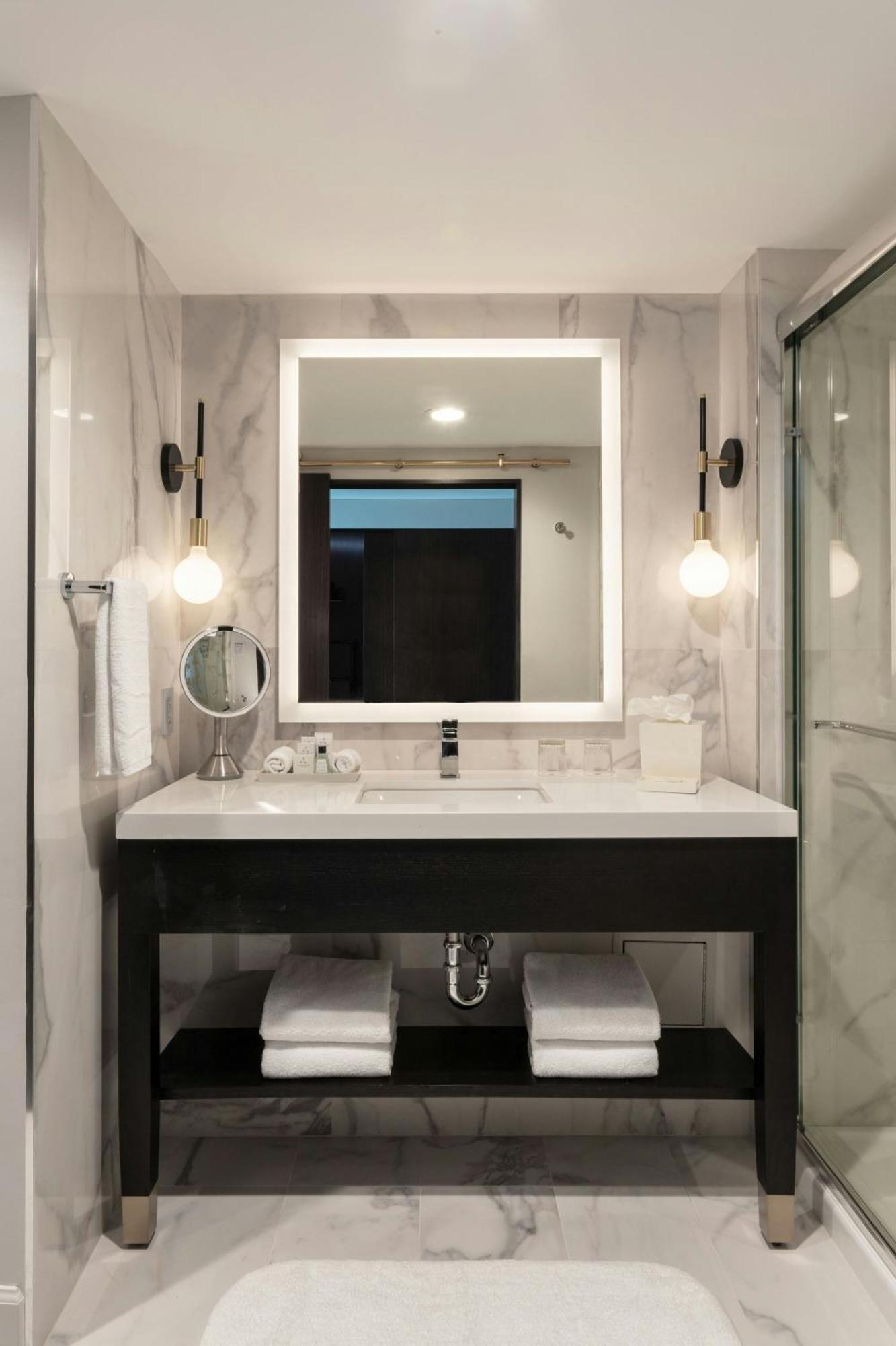 Jw Marriott Miami Hotel Exterior photo